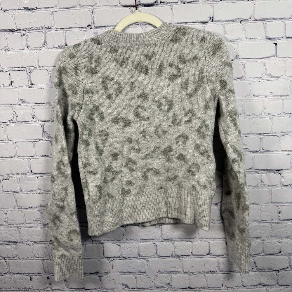 Abercrombie & Fitch Gray Cheetah Print Cardigan Size XS - Picture 2 of 6